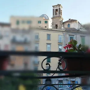 Hermes For Tourists 2*, Neapel Italien